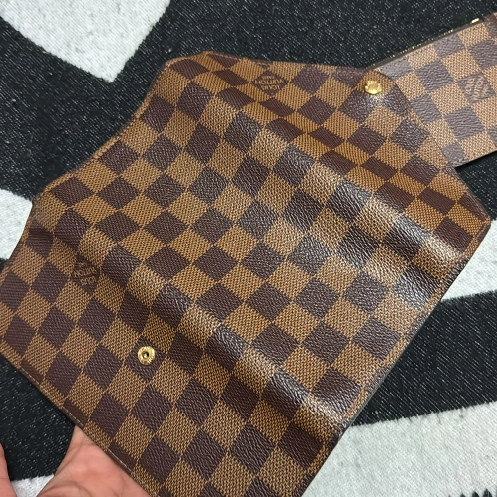 Authentic - Picture 7 of 7